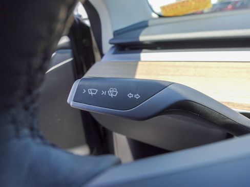 Used 2023 Tesla Model 3 Standard Range RWD image 19