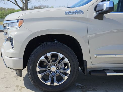 New 2026 Chevrolet Silverado 1500 High Country w/ Technology Package AWD/4WD image 6