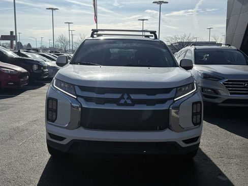 Used 2021 Mitsubishi Outlander Sport ES image 2