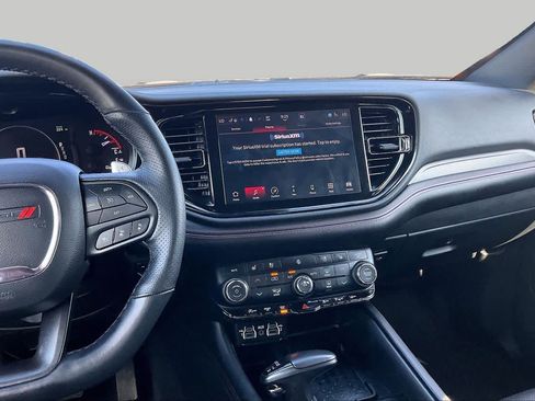 Used 2025 Dodge Durango GT AWD/4WD image 7