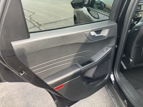 Certified 2023 Ford Escape ST-Line AWD/4WD image 14
