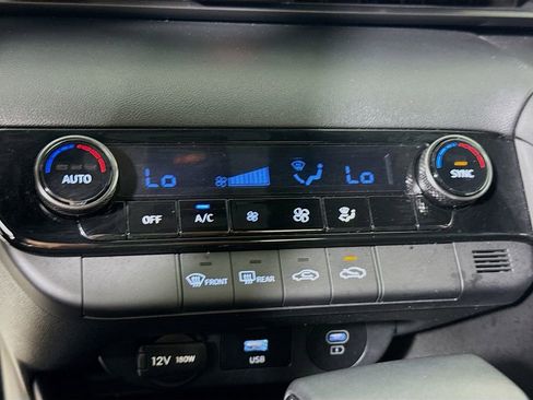 Certified 2025 Hyundai Elantra Sport FWD image 8