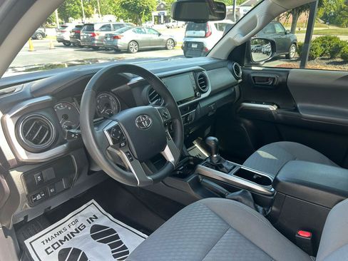 Used 2023 Toyota Tacoma SR5 w/ Technology Package RWD image 10