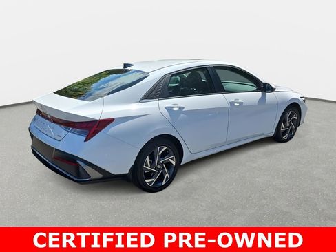 Used 2025 Hyundai Elantra Limited FWD image 5