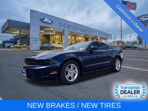 Used 2010 Ford Mustang Coupe RWD image 1