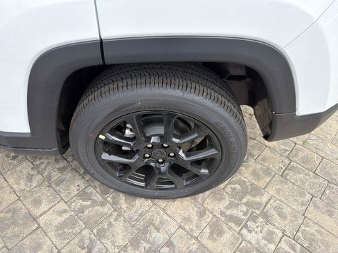 New 2026 Jeep Compass Latitude AWD/4WD image 11