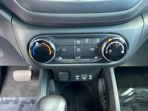 Used 2022 Chevrolet TrailBlazer RS image 27