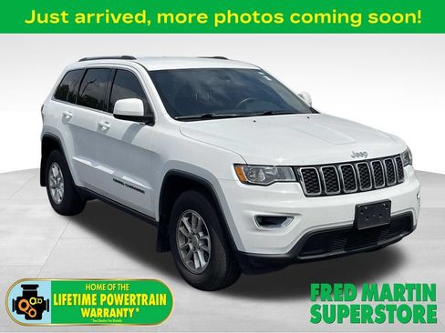 Used 2018 Jeep Grand Cherokee Laredo AWD/4WD image 1