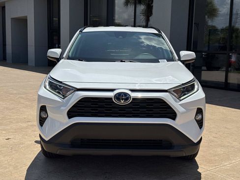 Used 2021 Toyota RAV4 XLE AWD/4WD image 8