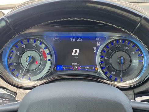 Certified 2023 Chrysler 300 C RWD image 29