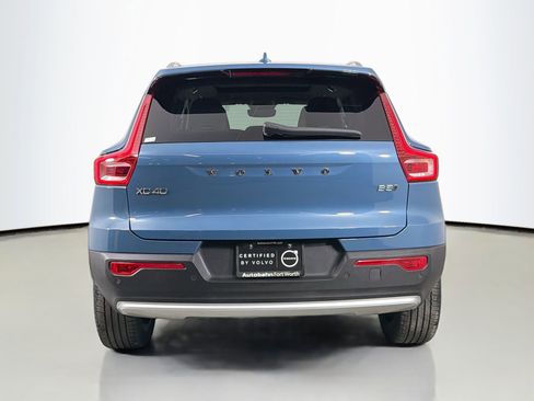 Certified 2023 Volvo XC40 B5 Plus w/ Protection Package Premier image 7