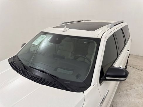 Used 2021 Lincoln Navigator Reserve w/ Luxury Package image 14