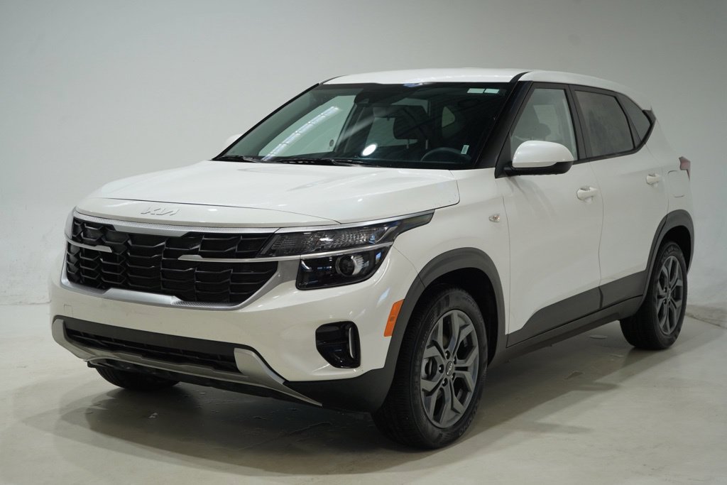 Used 2026 Kia Seltos LX FWD image 3