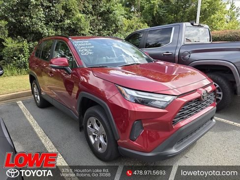 Used 2023 Toyota RAV4 XLE w/ Convenience Package FWD image 1