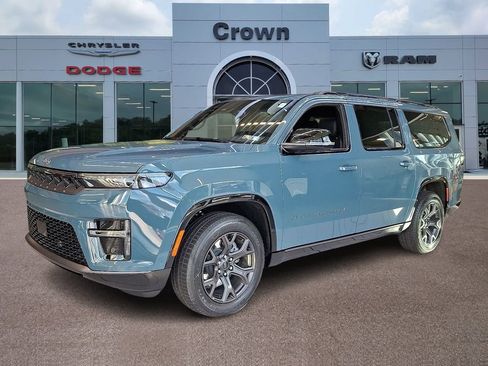 New 2026 Jeep Grand Wagoneer L Limited w/ Premium Group II AWD/4WD image 3