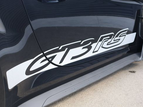Certified 2025 Porsche 911 GT3 RS RWD image 37