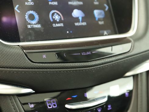 Used 2019 Cadillac XT5 Premium Luxury FWD image 28