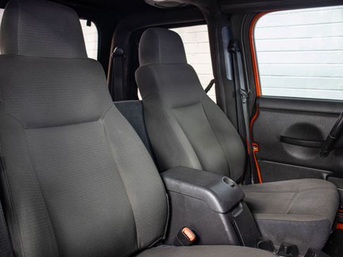 Used 2006 Jeep Wrangler X AWD/4WD image 19