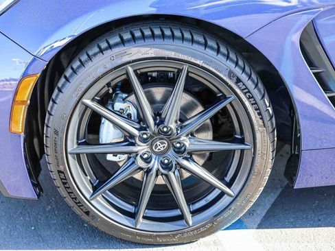 Certified 2025 Toyota GR86 Premium w/ ALL Weather Mat Package (TMS) image 29