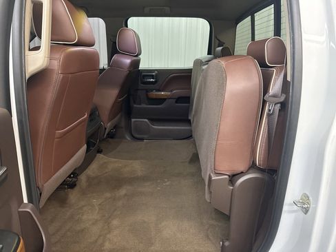 Used 2017 Chevrolet Silverado 2500 High Country w/ Duramax Plus Package image 28