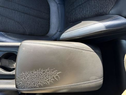 Used 2015 Chrysler 200 S FWD image 26
