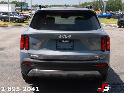 Certified 2023 Kia Sorento SX Prestige AWD/4WD image 6
