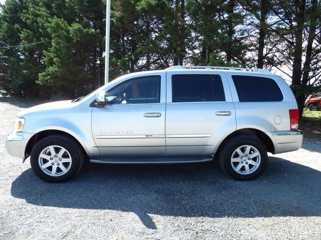 Used 2007 Chrysler Aspen Limited AWD/4WD image 2