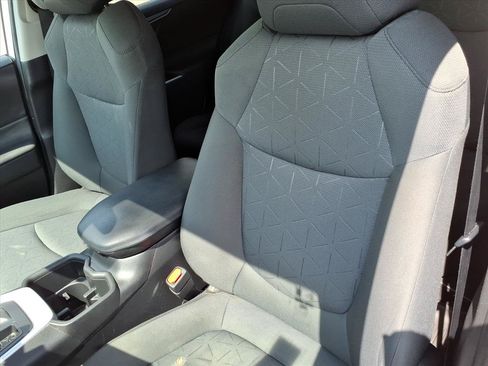 Used 2022 Toyota RAV4 XLE w/ Convenience Package AWD/4WD image 18