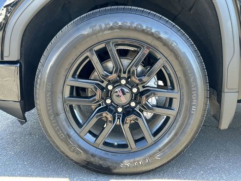 Used 2021 GMC Sierra 1500 Elevation image 32