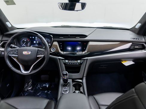 Certified 2025 Cadillac XT6 Premium Luxury w/ Platinum Package AWD/4WD image 11