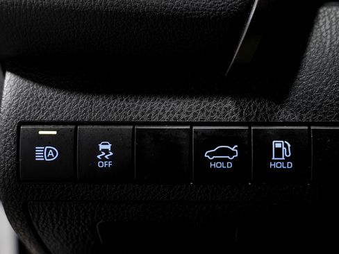 Used 2024 Toyota Camry SE FWD image 17