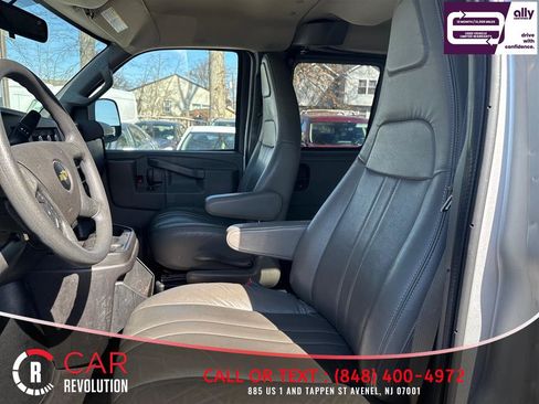 Used 2020 Chevrolet Express 3500 LS RWD image 15