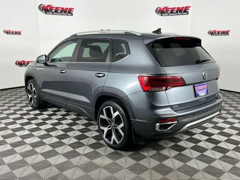 Used 2023 Volkswagen Taos SEL image 6
