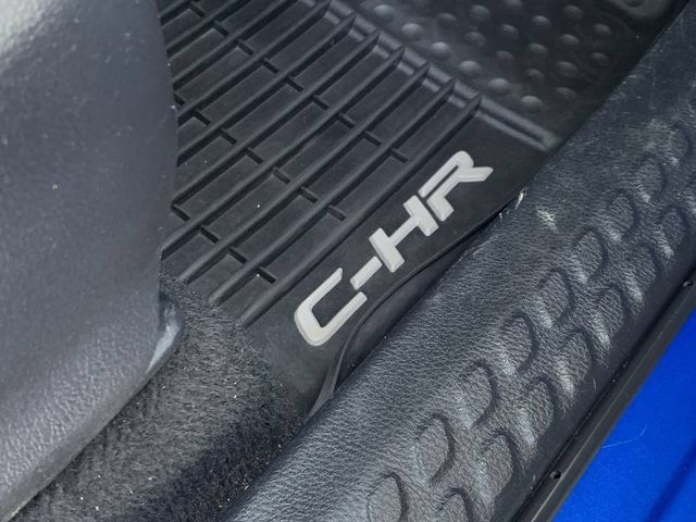 Used 2019 Toyota C-HR XLE FWD image 13