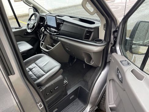 Used 2023 Ford Transit 350 XLT image 23