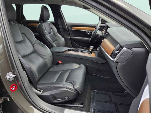 Used 2018 Volvo V90 T5 Inscription image 18