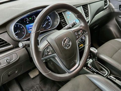 Used 2020 Buick Encore Preferred AWD/4WD image 18