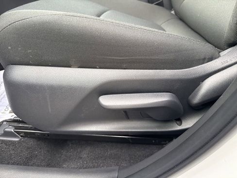 Used 2025 Toyota RAV4 LE image 28