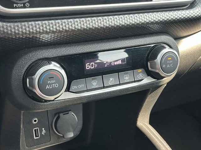 Used 2020 Nissan Kicks SV FWD image 29