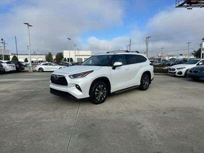 Used 2022 Toyota Highlander XLE