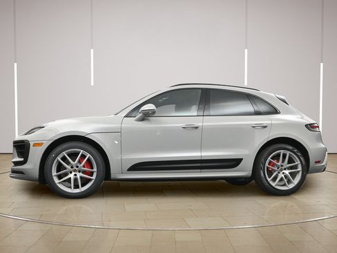 Certified 2026 Porsche Macan S AWD/4WD image 29