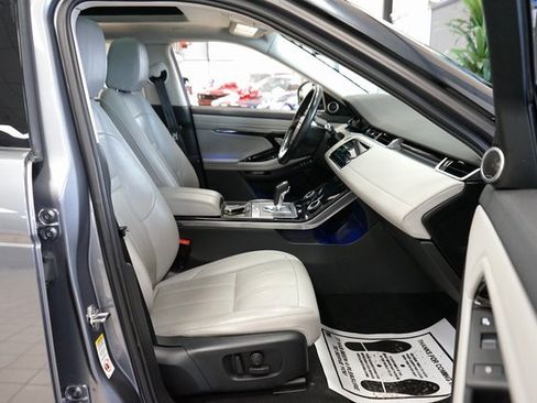 Used 2020 Land Rover Range Rover Evoque SE image 45