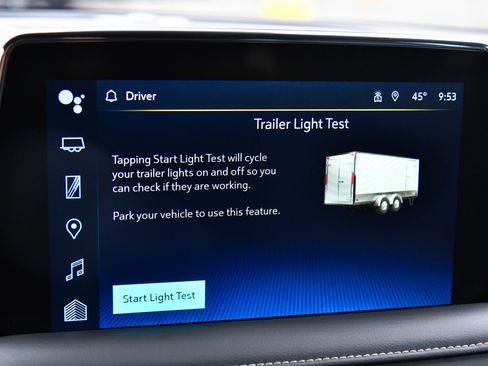 Used 2023 Chevrolet Suburban Premier image 25