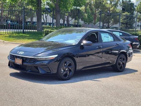 New 2026 Hyundai Elantra Sport FWD image 2