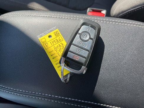 Used 2022 Ford Escape SE w/ Convenience Package image 24