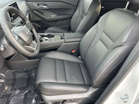 New 2026 Nissan Rogue SV image 16