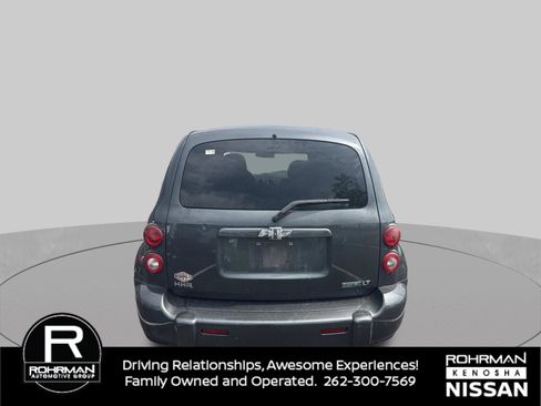Used 2011 Chevrolet HHR LT FWD image 4