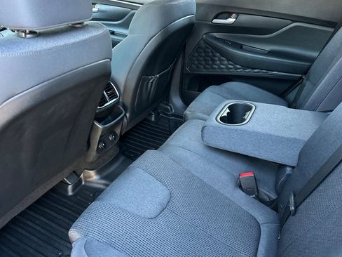 Used 2019 Hyundai Santa Fe SE image 12