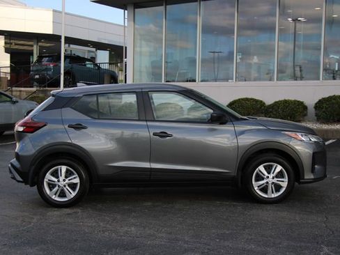 Certified 2025 Nissan Kicks Play S FWD image 11