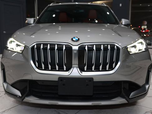 Used 2024 BMW X1 xDrive28i w/ Convenience Package image 3